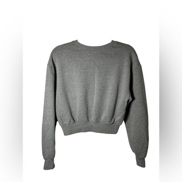 Wild Fable Gray Cropped Crewneck Sweatshirt Women’s Medium Fleece Pullover - Picture 3 of 5